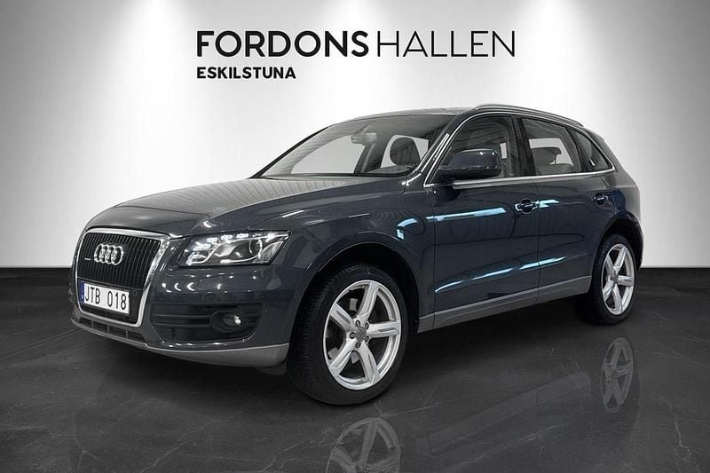 Grå Begagnad 2008 Audi Q5 SUV | 129 900 kr (Dyr) - Bild 1/4