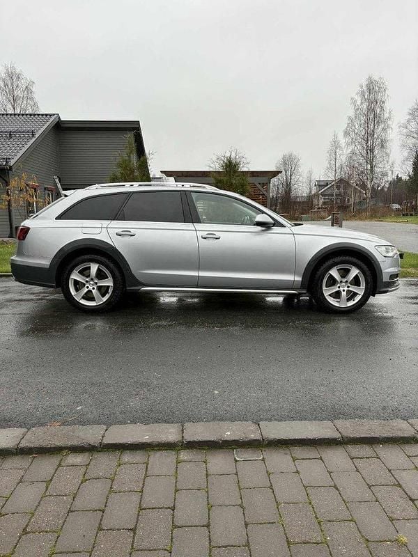 Silver Begagnad 2016 Audi A6 Allroad Ambition Kombi | 174 000 kr (Bra pris) - Bild 1/4
