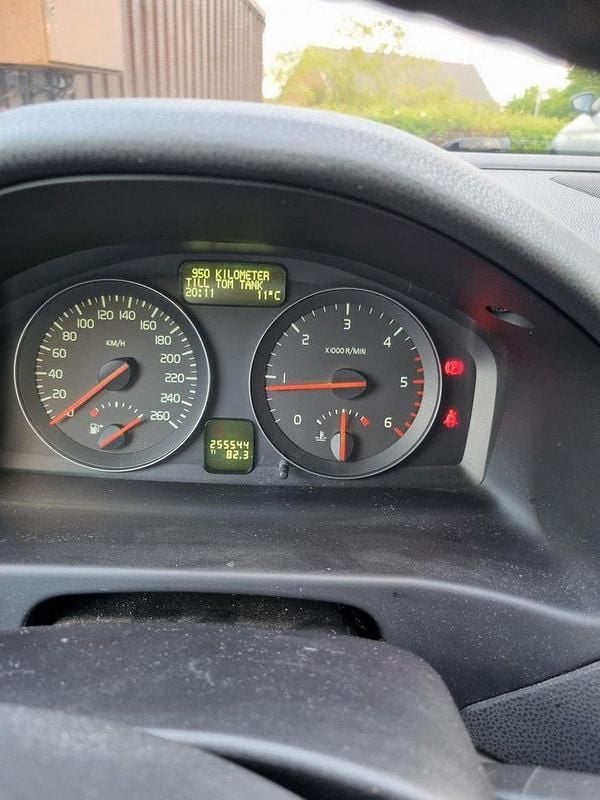 Röd Begagnad 2008 Volvo C30 Momentum Halvkombi | 25 000 kr (Bra pris) - Bild 1/4