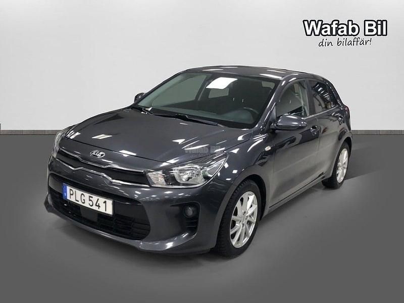 Grå Begagnad 2017 Kia Rio Halvkombi | 109 900 kr (Marknadspris) - Bild 1/4