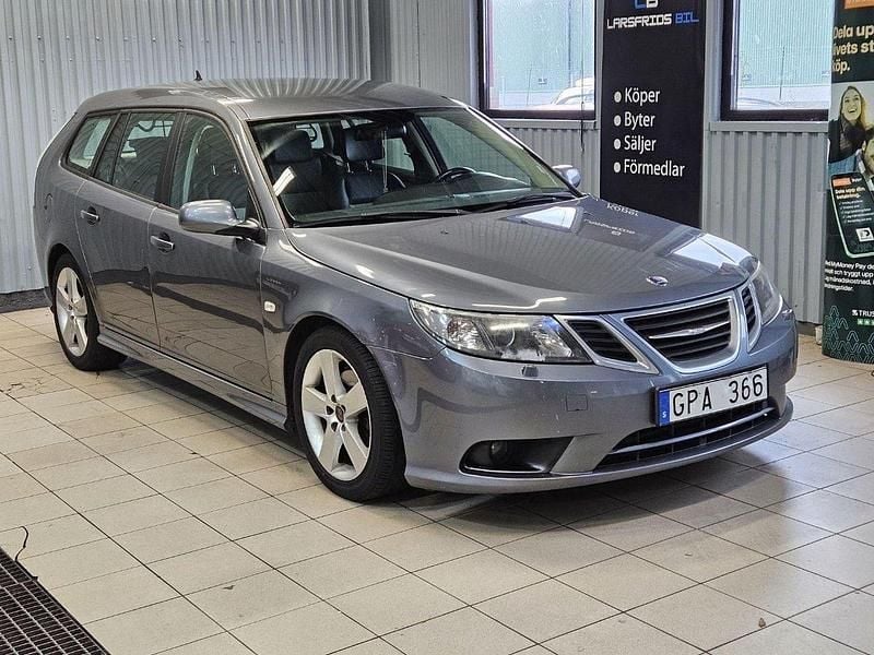 Grå Begagnad 2008 Saab 9-3 Vector Kombi | 49 900 kr (Bra pris) - Bild 1/4