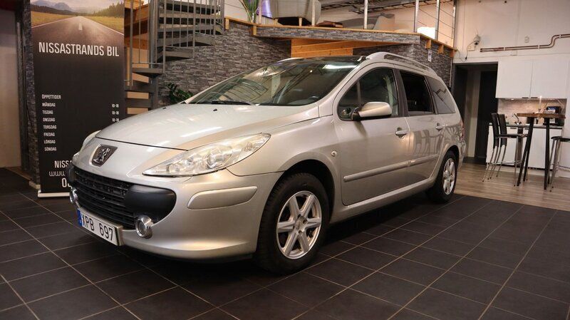 Grå Begagnad 2006 Peugeot 307 Kombi | 23 900 kr (Marknadspris) - Bild 1/4