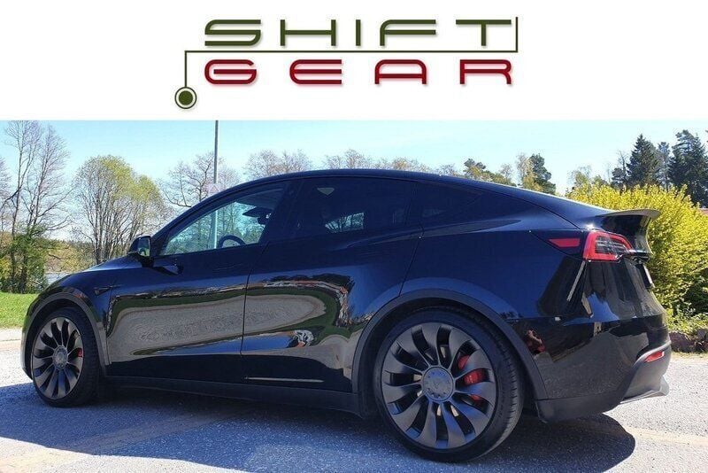 Begagnad 2023 Tesla Model Y Performance SUV | 489 000 kr (Marknadspris) - Bild 1/4