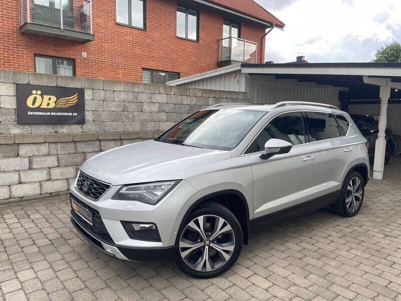 Silver Begagnad 2017 Seat Ateca 4Drive SUV | 159 000 kr (Marknadspris) - Bild 1/4