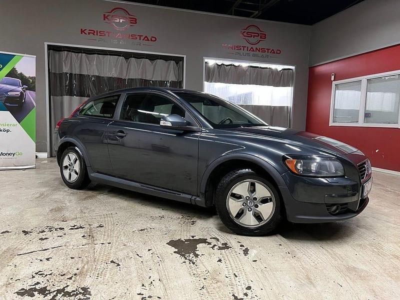 Grå Begagnad 2009 Volvo C30 Momentum Halvkombi | 14 900 kr - Bild 1/4