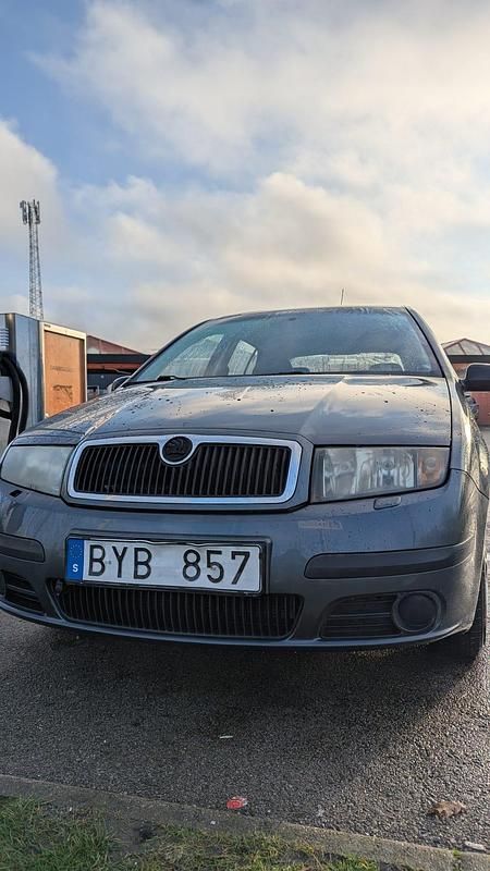 Begagnad 2007 Skoda Fabia Halvkombi | 21 000 kr (Marknadspris) - Bild 1/4