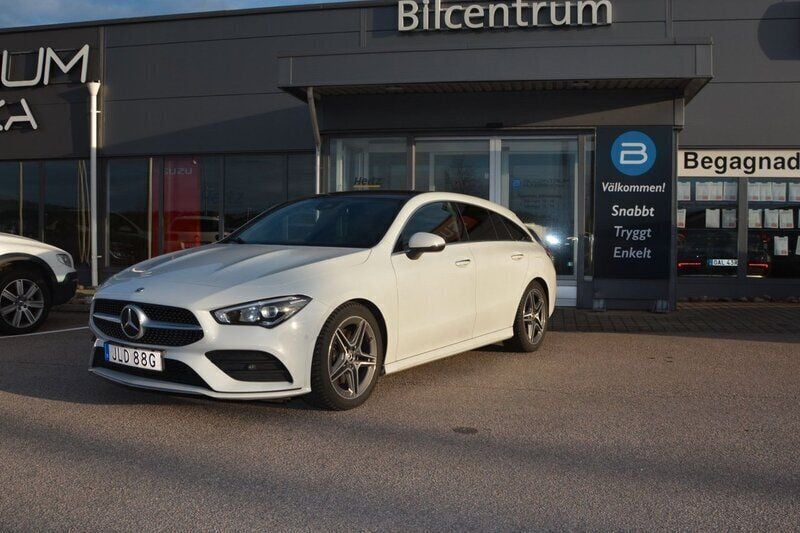 Vit Begagnad 2020 Mercedes CLA200 AMG Kombi | 304 900 kr (Marknadspris) - Bild 1/4