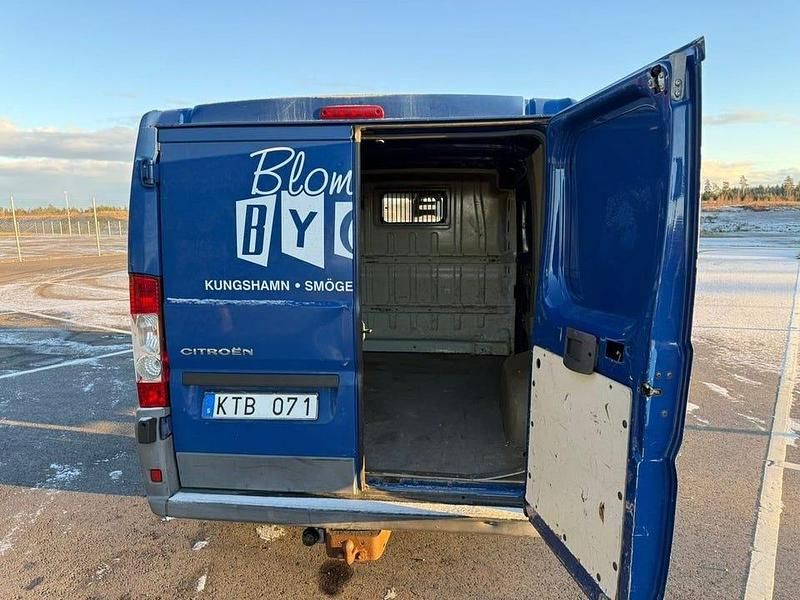 Begagnad Citroën Jumper 101 HK (74 kW) 2010 Blå Minibuss