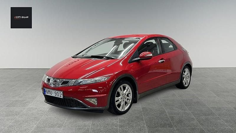 Begagnad Honda Civic Sport 141 HK (103 kW) 2010 Röd Halvkombi