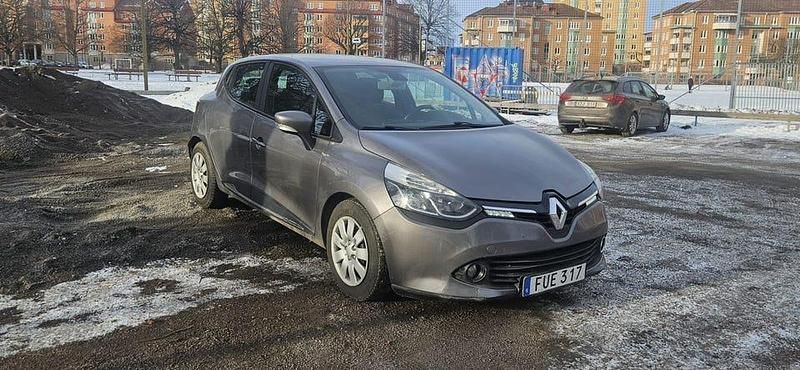 Begagnad Renault Clio IV 90 HK (66 kW) 2015