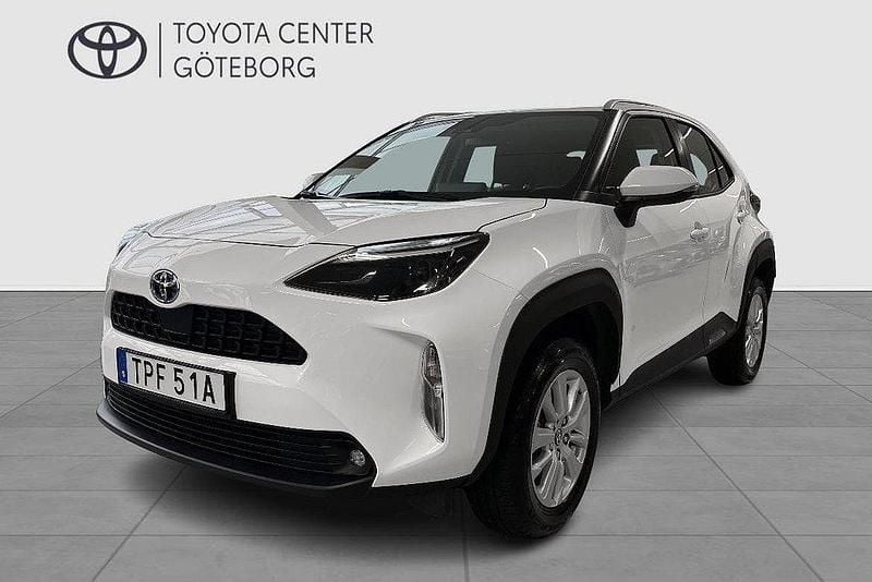 Vit Begagnad 2022 Toyota Yaris Cross Active SUV | 259 900 kr (Marknadspris) - Bild 1/2