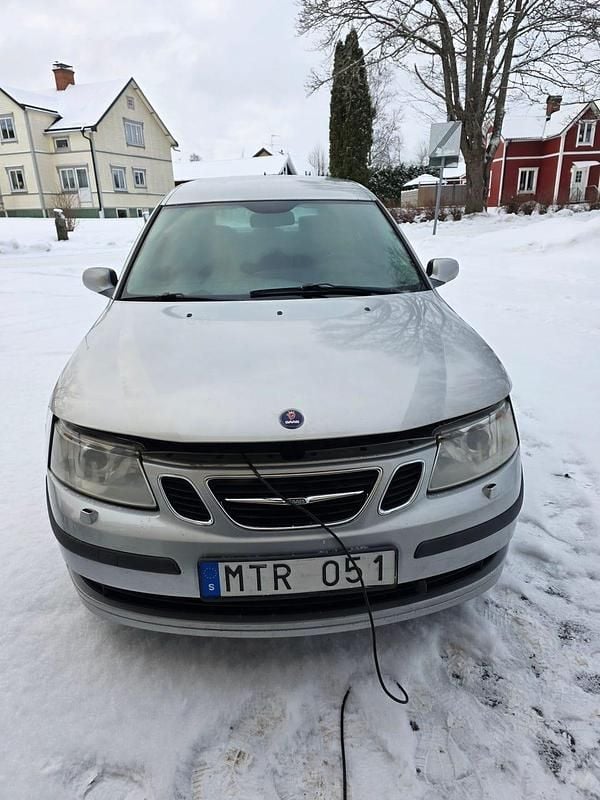 Begagnad 2007 Saab 9-3 Kombi | 10 000 kr (Superpris) - Bild 1/4