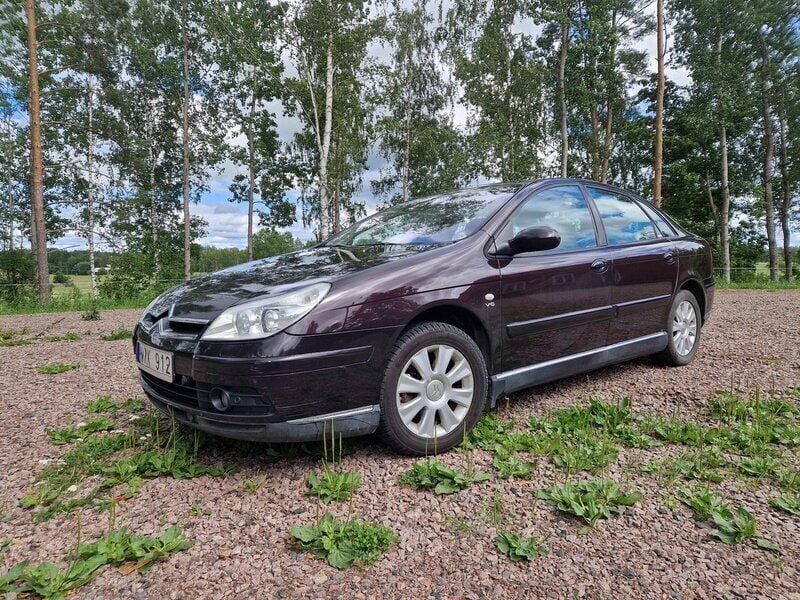 Grå Begagnad 2005 Citroën C5 Halvkombi | 29 500 kr (Marknadspris) - Bild 1/4