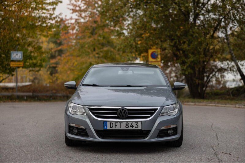 Blå Begagnad 2009 VW CC Sedan | 99 900 kr (Bra pris) - Bild 1/4