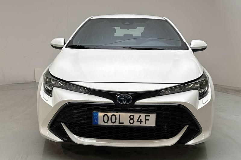 Begagnad Toyota Corolla Active 122 HK (89 kW) 2020 Vit