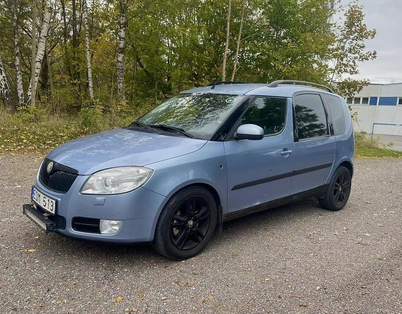 Blå Begagnad 2008 Skoda Roomster Sport Minibuss | 19 900 kr - Bild 1/4