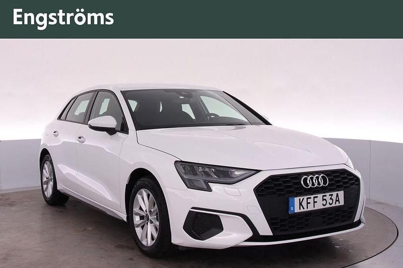 Vit Begagnad 2022 Audi A3 Sportback Proline Halvkombi | 249 000 kr (Marknadspris) - Bild 1/4