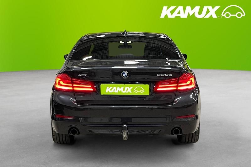 Begagnad BMW 520 Sport Line 190 HK (139 kW) 2017 Silver/grå Sedan