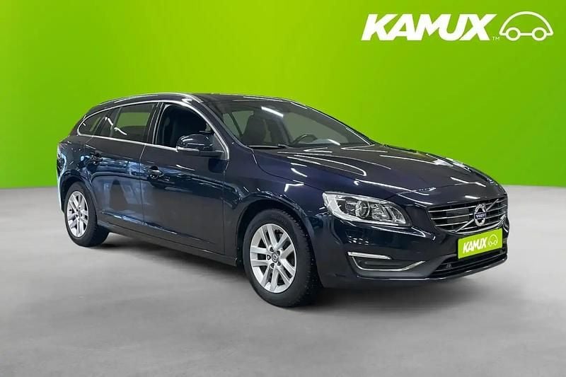 Blå Begagnad 2017 Volvo V60 Summum Kombi | 159 000 kr (Marknadspris) - Bild 1/4