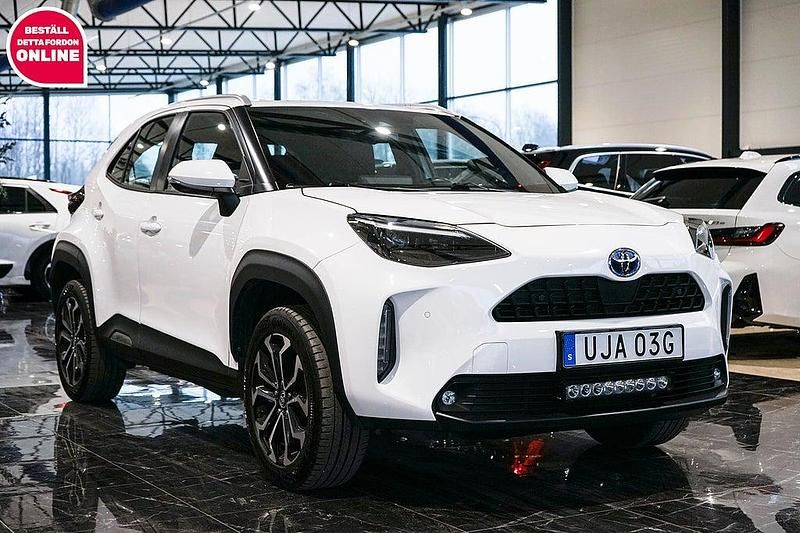 Begagnad Toyota Yaris Cross Active 92 HK (67 kW) 2022 Vit SUV