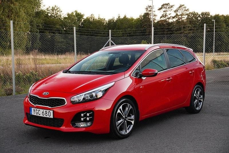 Röd Begagnad 2016 Kia Ceed Sportswagon GT-Line Kombi | 99 900 kr (Marknadspris) - Bild 1/4