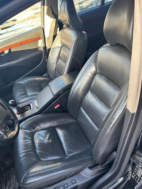 Begagnad Volvo S80 185 HK (136 kW) 2007 Sapphire black Sedan