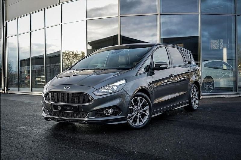 Grå Begagnad 2018 Ford S-MAX ST-Line Minibuss | 169 900 kr (Marknadspris) - Bild 1/4