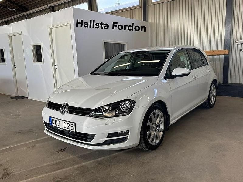Begagnad VW Golf VII 141 HK (103 kW) 2013 Vit Halvkombi