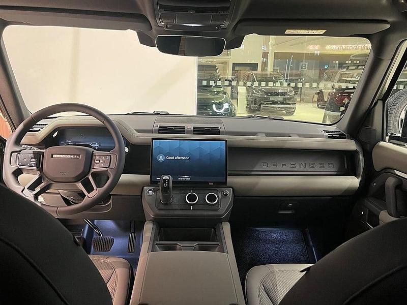 Ny Land Rover Defender 2026 Grön Halvkombi