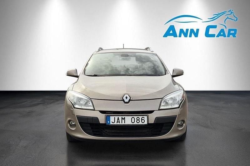 Ljusbrun Begagnad 2011 Renault Mégane GrandTour Kombi | 39 900 kr (Bra pris) - Bild 1/4