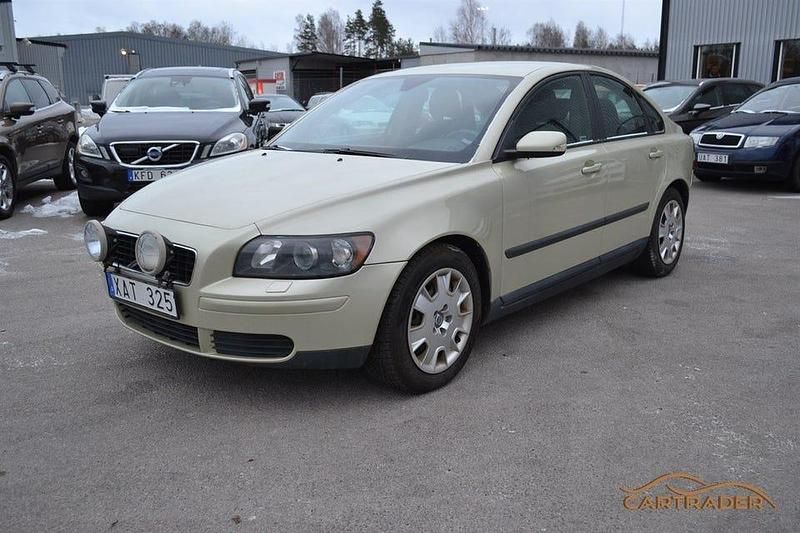 Begagnad Volvo S40 136 HK (100 kW) 2006 Ljusgrön (grön) Sedan