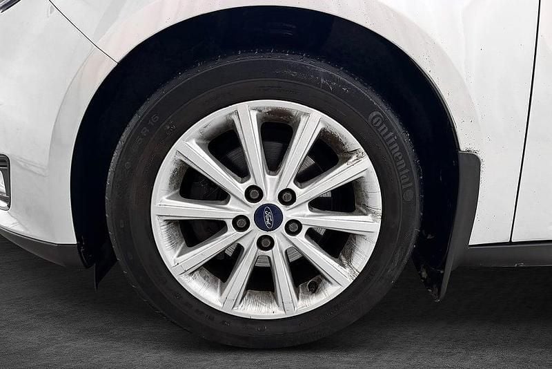 Begagnad Ford Focus Titanium 101 HK (74 kW) 2015 Grå Kombi