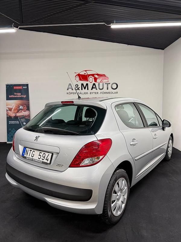 Begagnad Peugeot 207 95 HK (69 kW) 2011 Grå Halvkombi