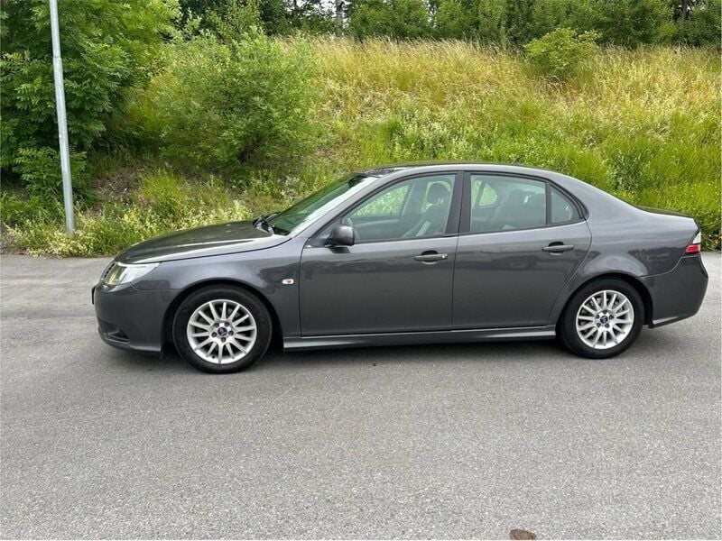 Grå Begagnad 2011 Saab 9-3 Vector Sedan | 32 900 kr (Bra pris) - Bild 1/3