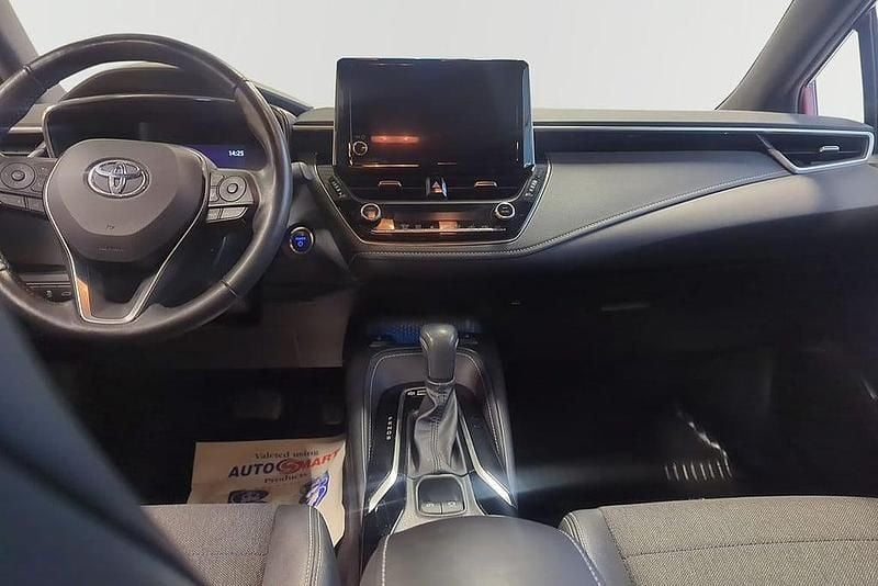 Röd Begagnad 2022 Toyota Corolla Style Kombi | 259 900 kr (Marknadspris) - Bild 1/1