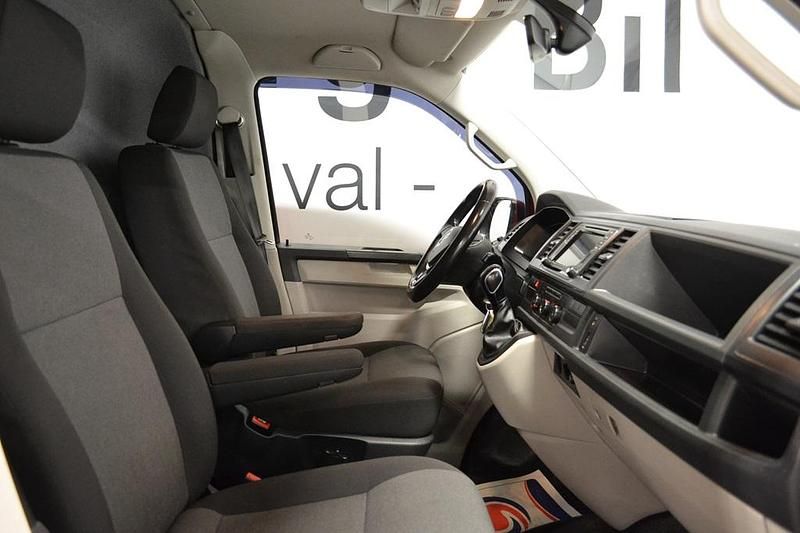 Begagnad VW Transporter 2018 Röd Van