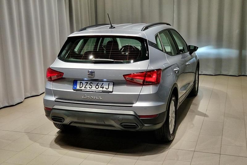Begagnad Seat Arona Style 112 HK (82 kW) 2022 Silver SUV