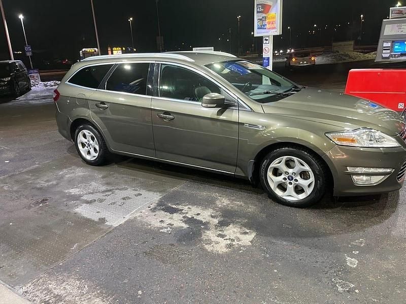 Begagnad Ford Mondeo 140 HK (102 kW) 2014 Kombi