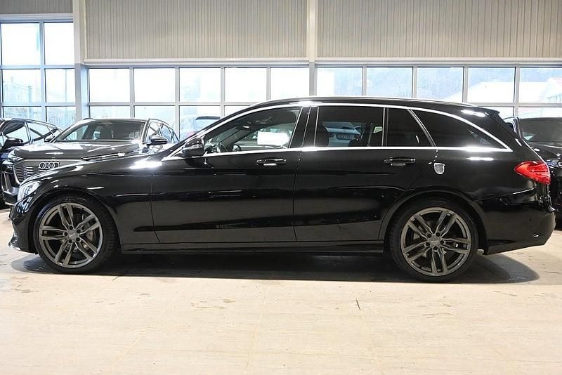 Begagnad Mercedes C220 AMG line 170 HK (125 kW) 2017 Svart Kombi