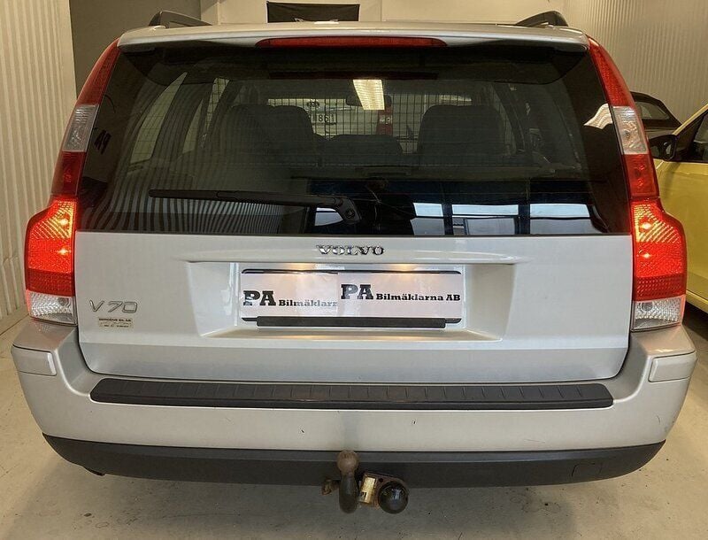 Begagnad Volvo V70 Business Edition 141 HK (103 kW) 2005 Ljusgrå Kombi