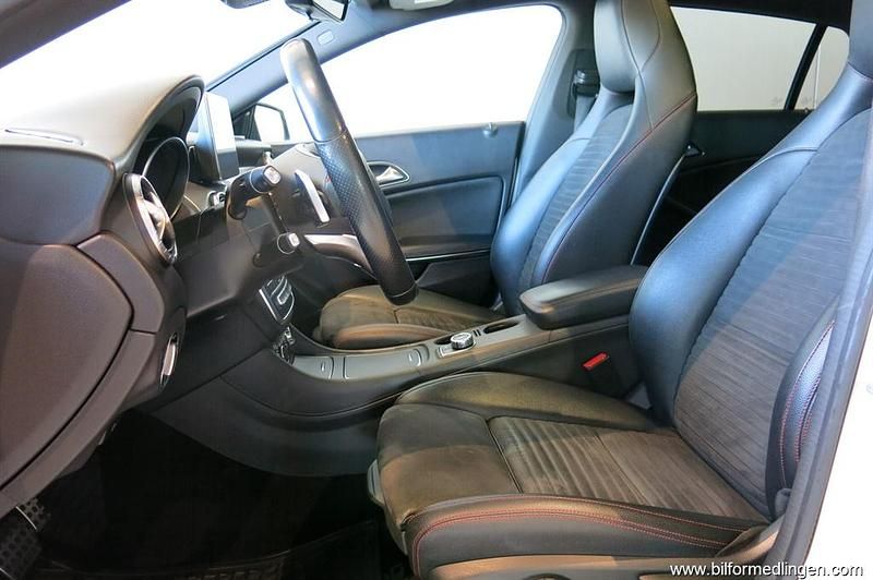 Begagnad Mercedes CLA200 Shooting Brake 156 HK (114 kW) 2017 Vit Kombi