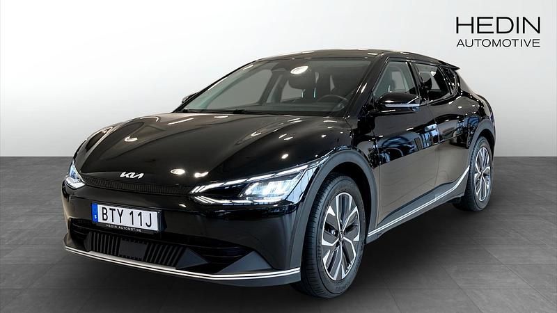 Svart (black) Begagnad 2022 Kia EV6 SUV | 389 900 kr - Bild 1/4