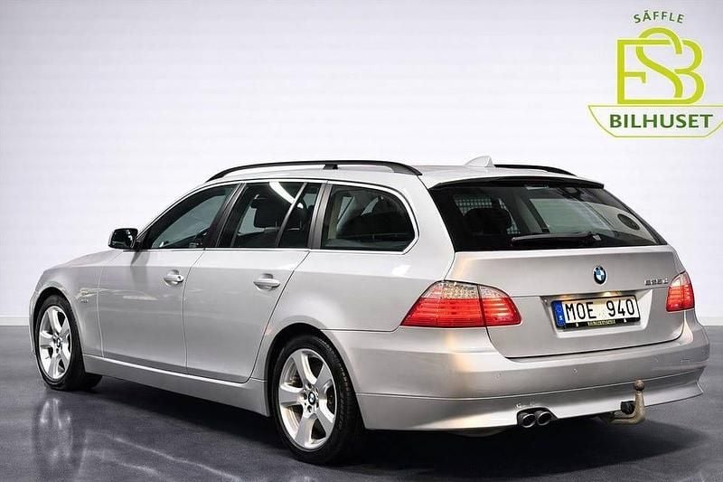 Begagnad BMW 525 197 HK (144 kW) 2009 Grå Kombi
