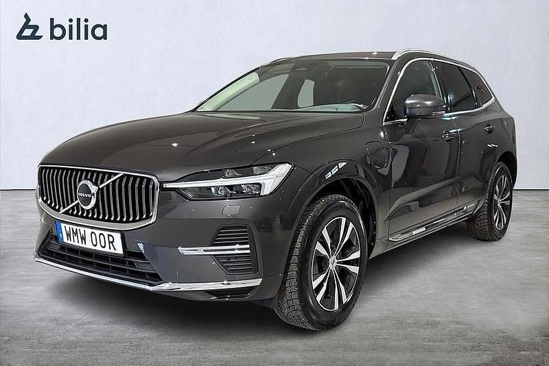 Begagnad Volvo XC60 Core 355 HK (261 kW) 2023 Grå SUV