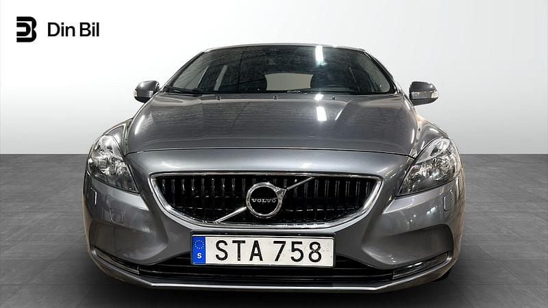 Begagnad Volvo V40 Business Edition 122 HK (89 kW) 2017 Grå Halvkombi