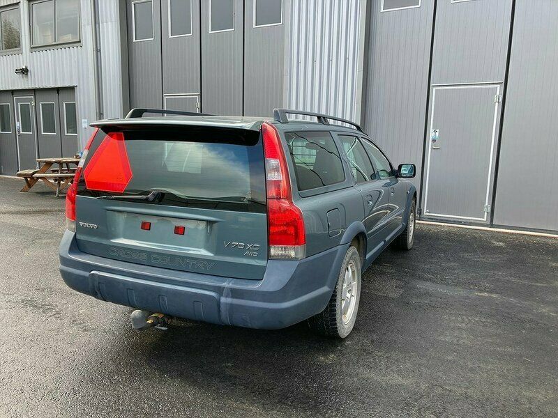Begagnad Volvo V70 200 HK (147 kW) 2001 Grön Kombi