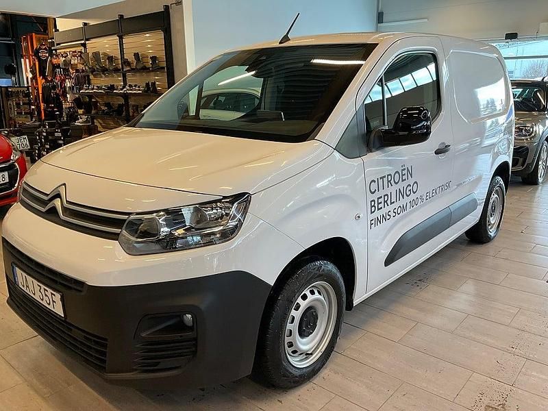 Vit Begagnad 2023 Citroën Berlingo Minibuss | 258 000 kr (Marknadspris) - Bild 1/4