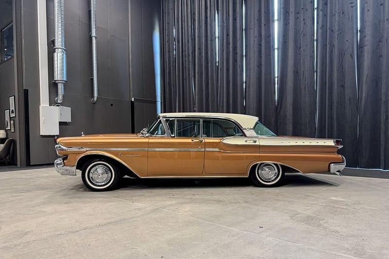 Begagnad Mercury Montclair 294 HK (216 kW) 1957 Sedan