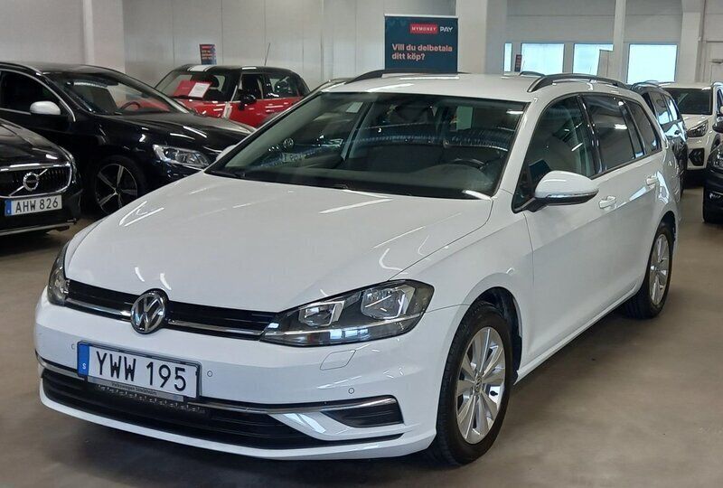 Vit Begagnad 2018 VW Golf VII Kombi | 179 999 kr (Lite dyr) - Bild 1/4