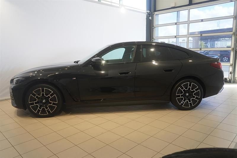 Begagnad BMW i4 Comfort Edition 442 kW (601 HK) 2026 Svart Sedan